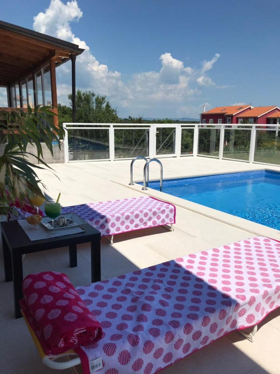 Hotel Livadic & Restaurant Ližnjan Esterno foto