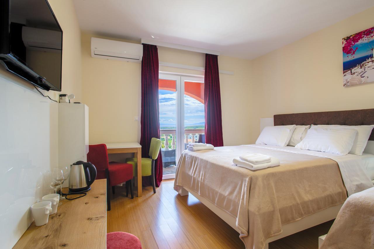 Hotel Livadic & Restaurant Ližnjan Esterno foto