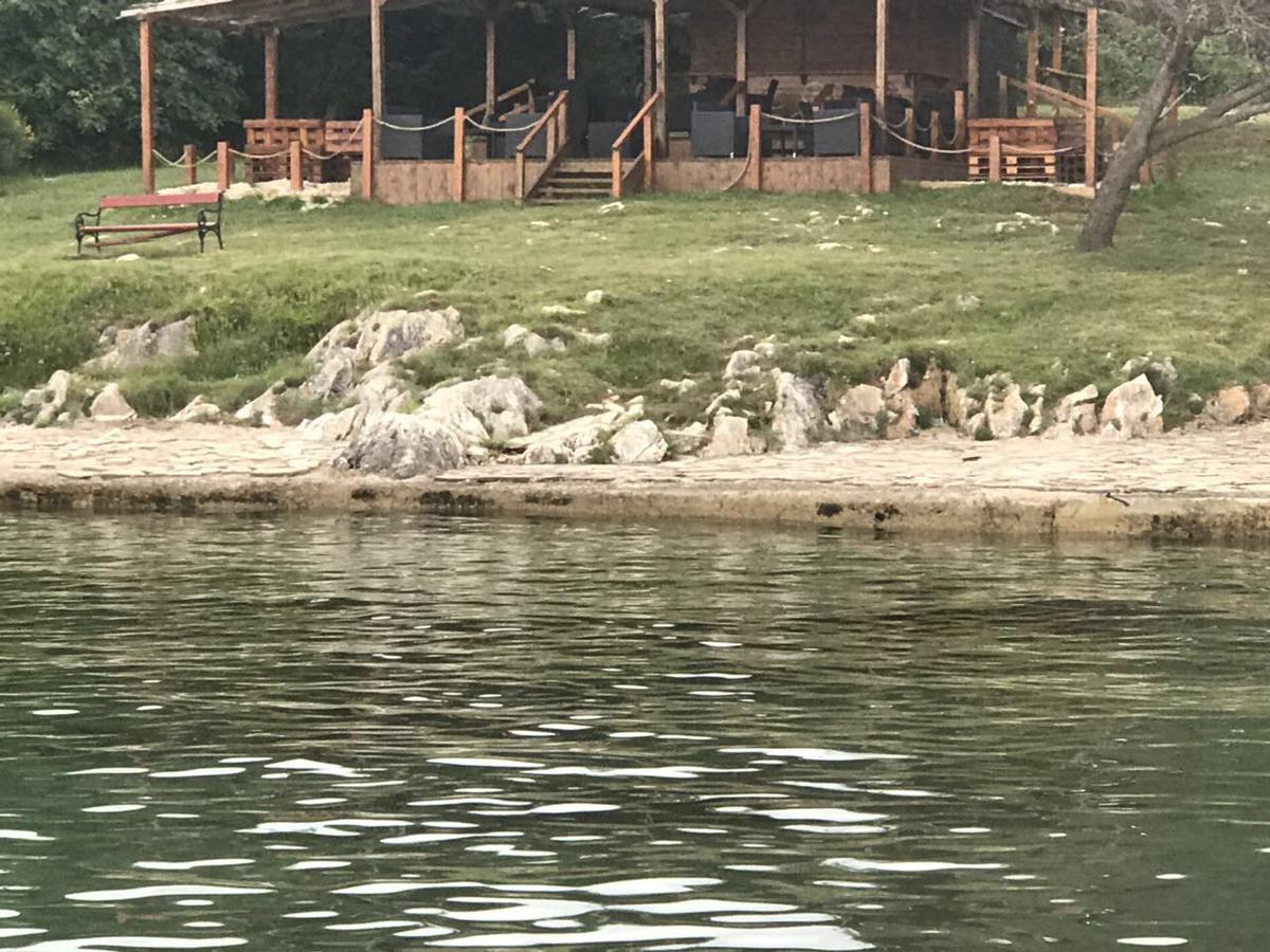 Hotel Livadic & Restaurant Ližnjan Esterno foto