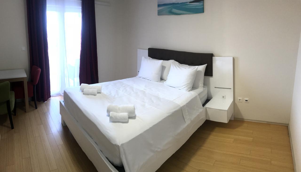 Hotel Livadic & Restaurant Ližnjan Esterno foto