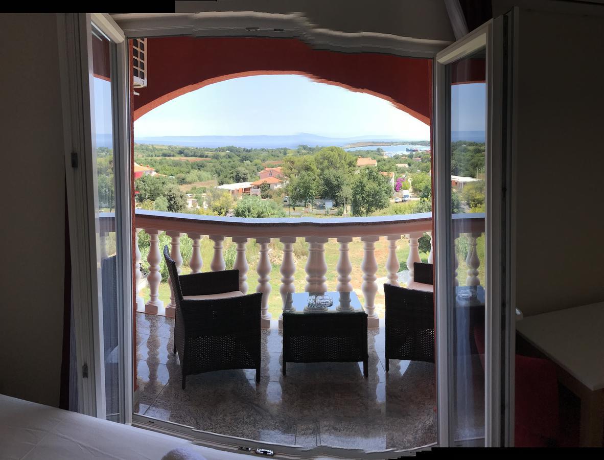 Hotel Livadic & Restaurant Ližnjan Esterno foto