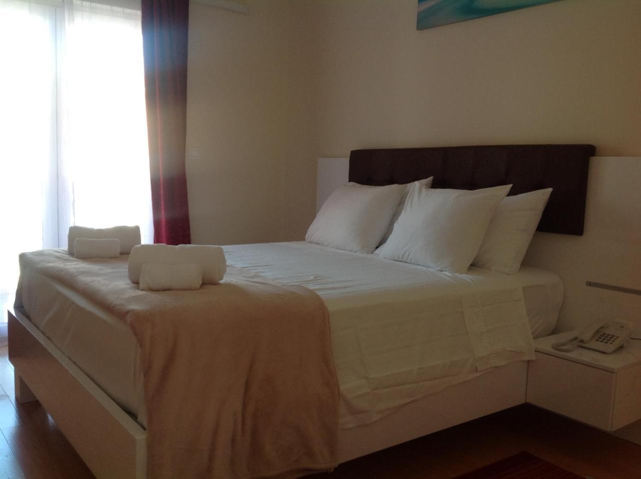 Hotel Livadic & Restaurant Ližnjan Esterno foto