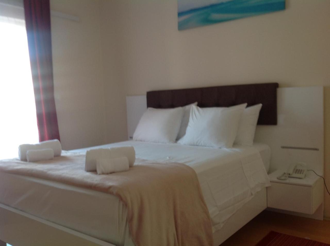 Hotel Livadic & Restaurant Ližnjan Esterno foto