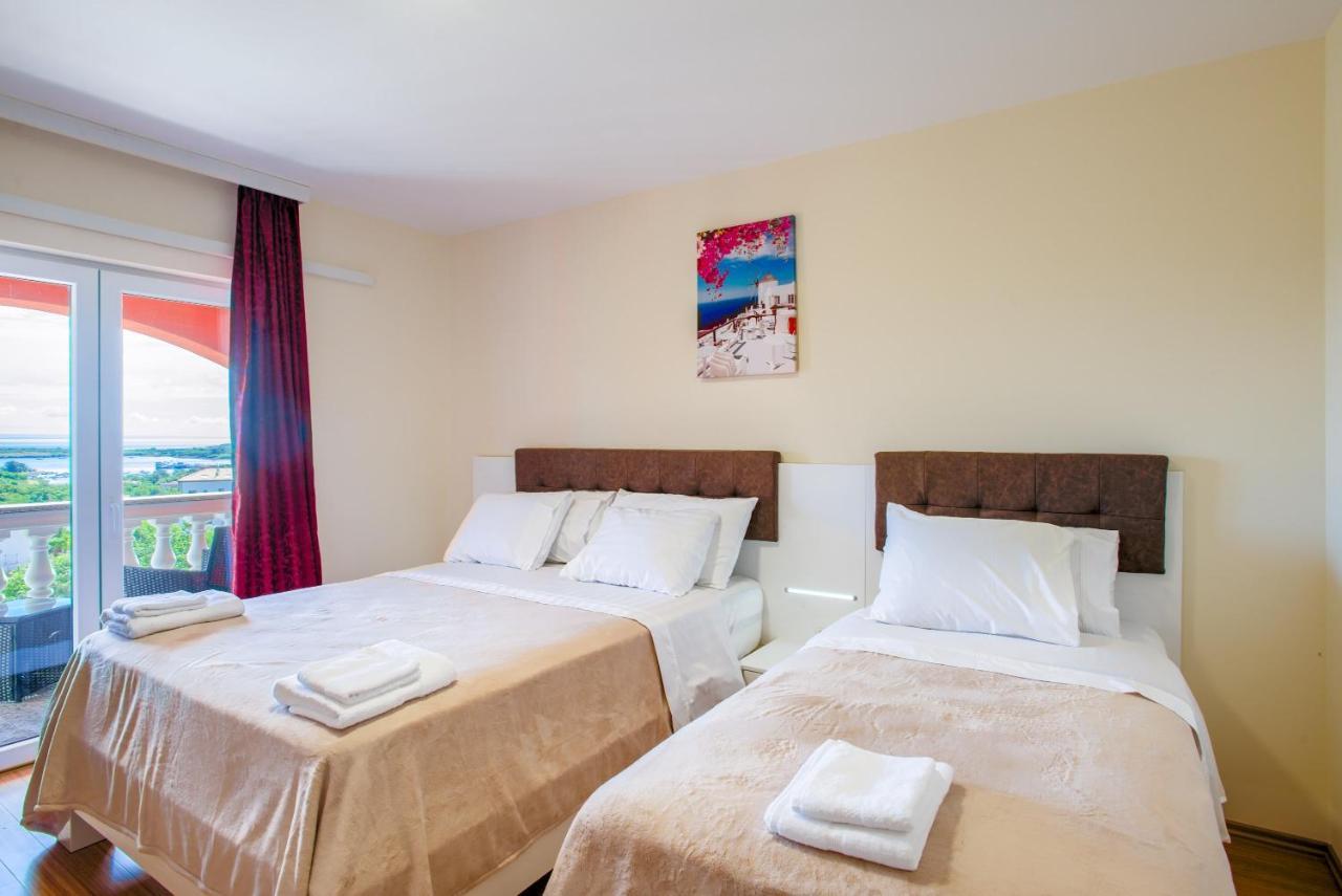 Hotel Livadic & Restaurant Ližnjan Esterno foto