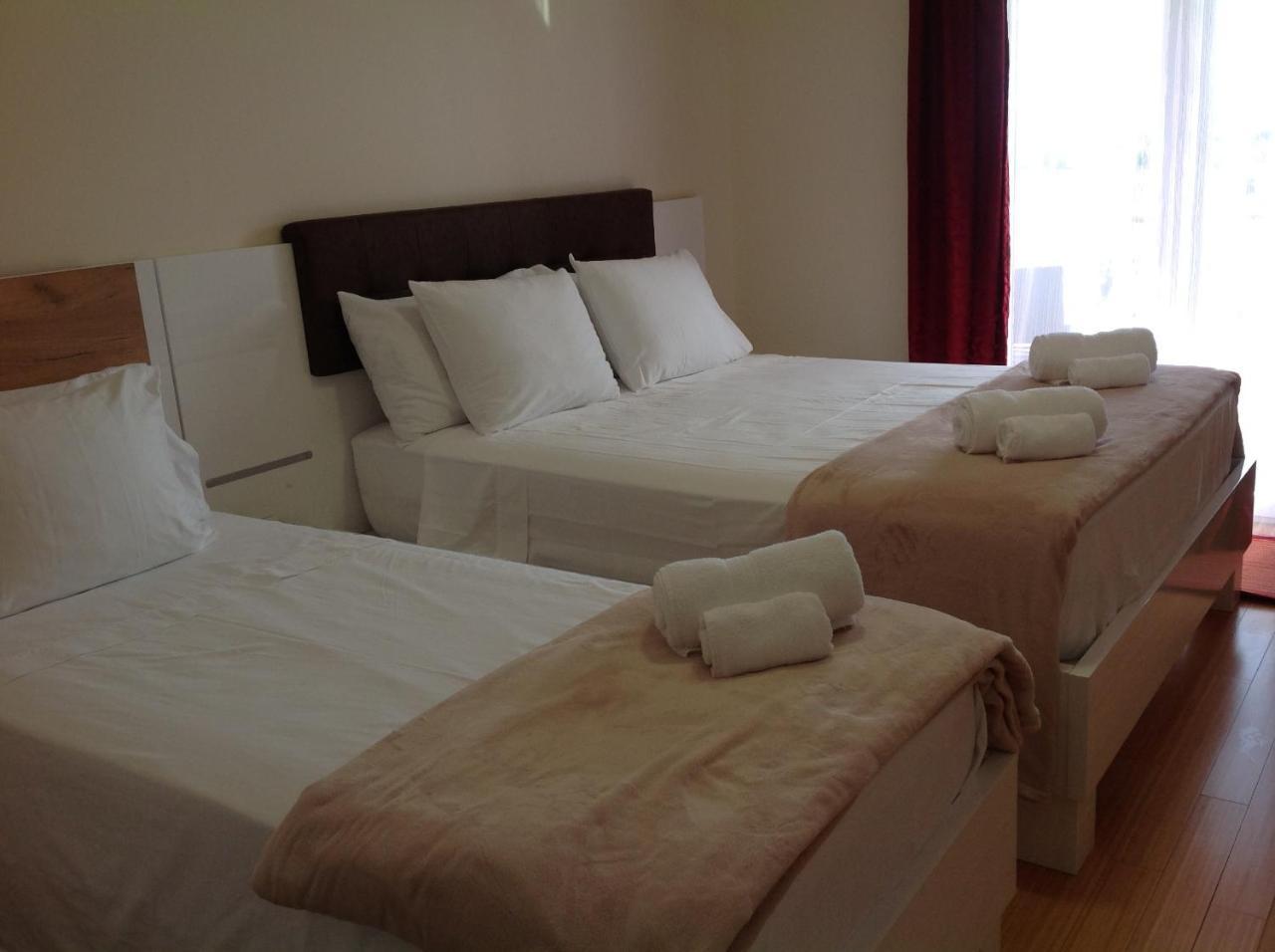 Hotel Livadic & Restaurant Ližnjan Esterno foto